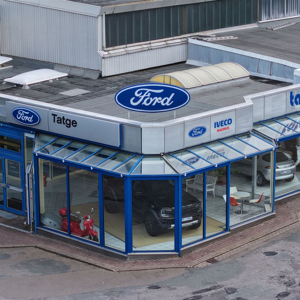 autohaus tatge aussenansicht mit der Drohne bueckeburg.jpg